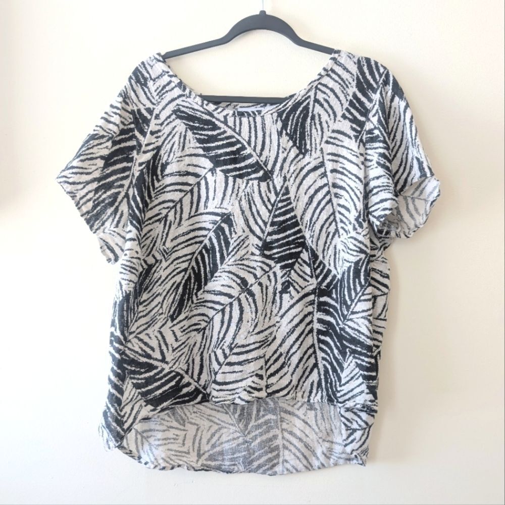 Nicole Miller All Linen Black and White Leaf Print Top Size 1X